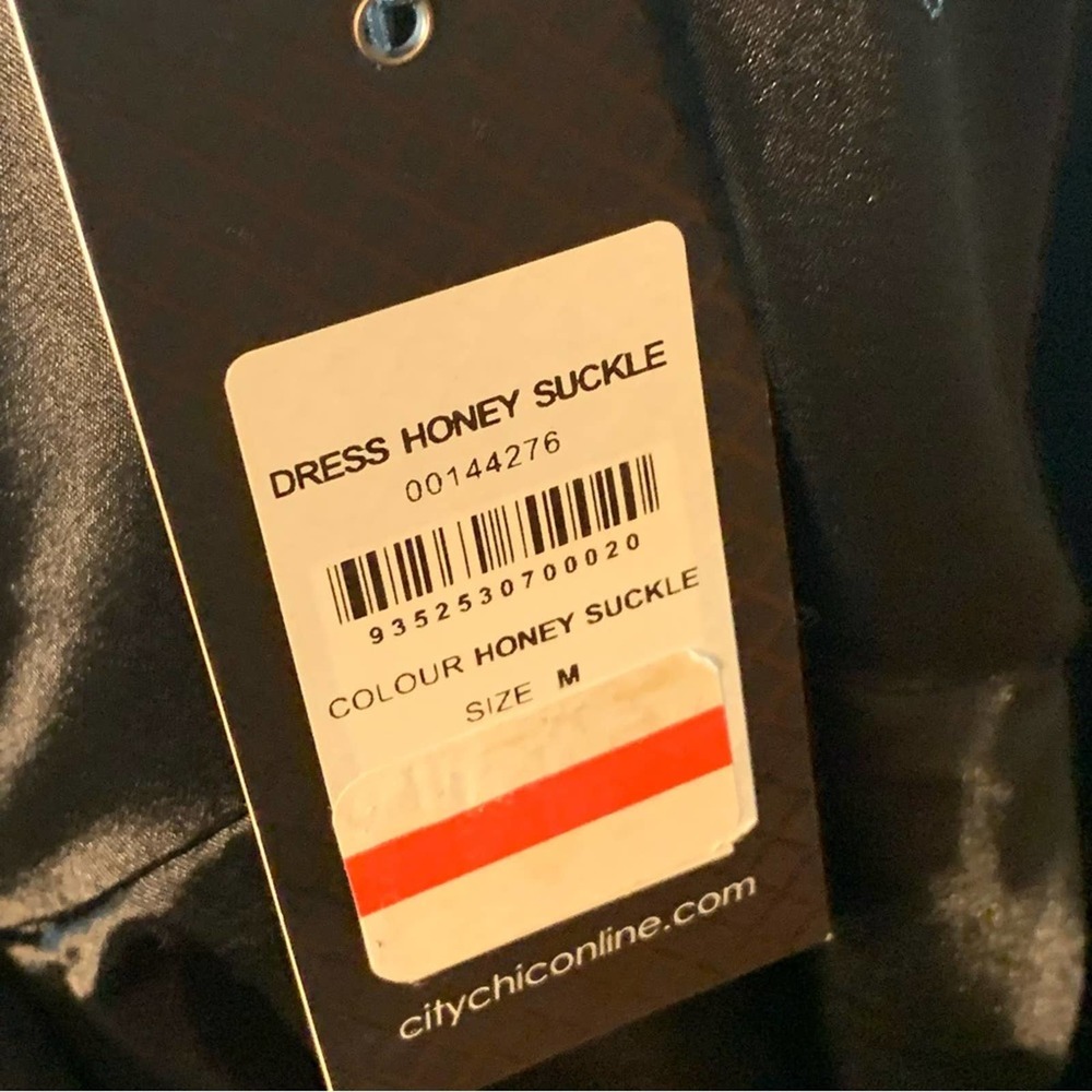 18 plus size NEW City Chic Honey Suckle Dress Black Womens Plus 18 - Picture 8 of 10